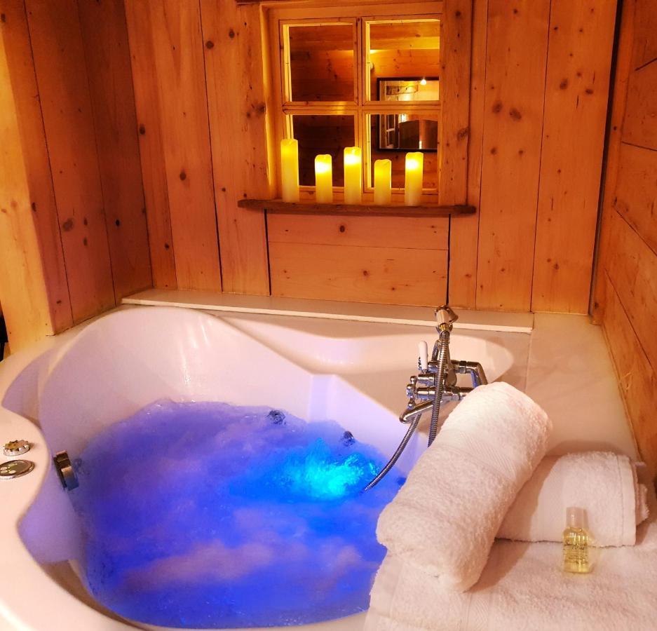 Le Cosy Lodge Departs Ski Alpe D'Huez 2 Alpes La Grave Et Col D'Ornon Detente Jacuzzi Piscine Sauna Bar Billard Le Bourg-dʼOisans Esterno foto