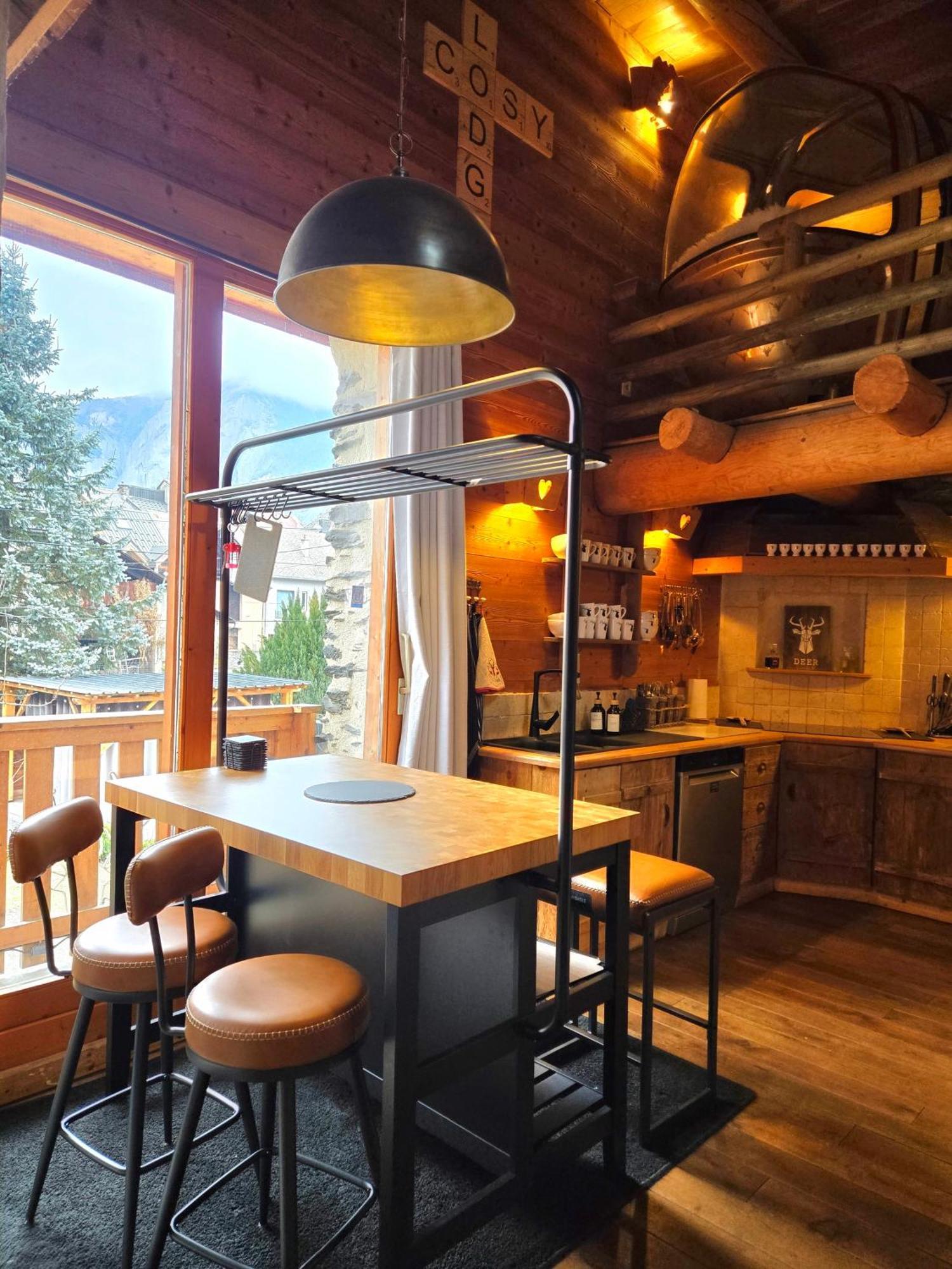 Le Cosy Lodge Departs Ski Alpe D'Huez 2 Alpes La Grave Et Col D'Ornon Detente Jacuzzi Piscine Sauna Bar Billard Le Bourg-dʼOisans Esterno foto